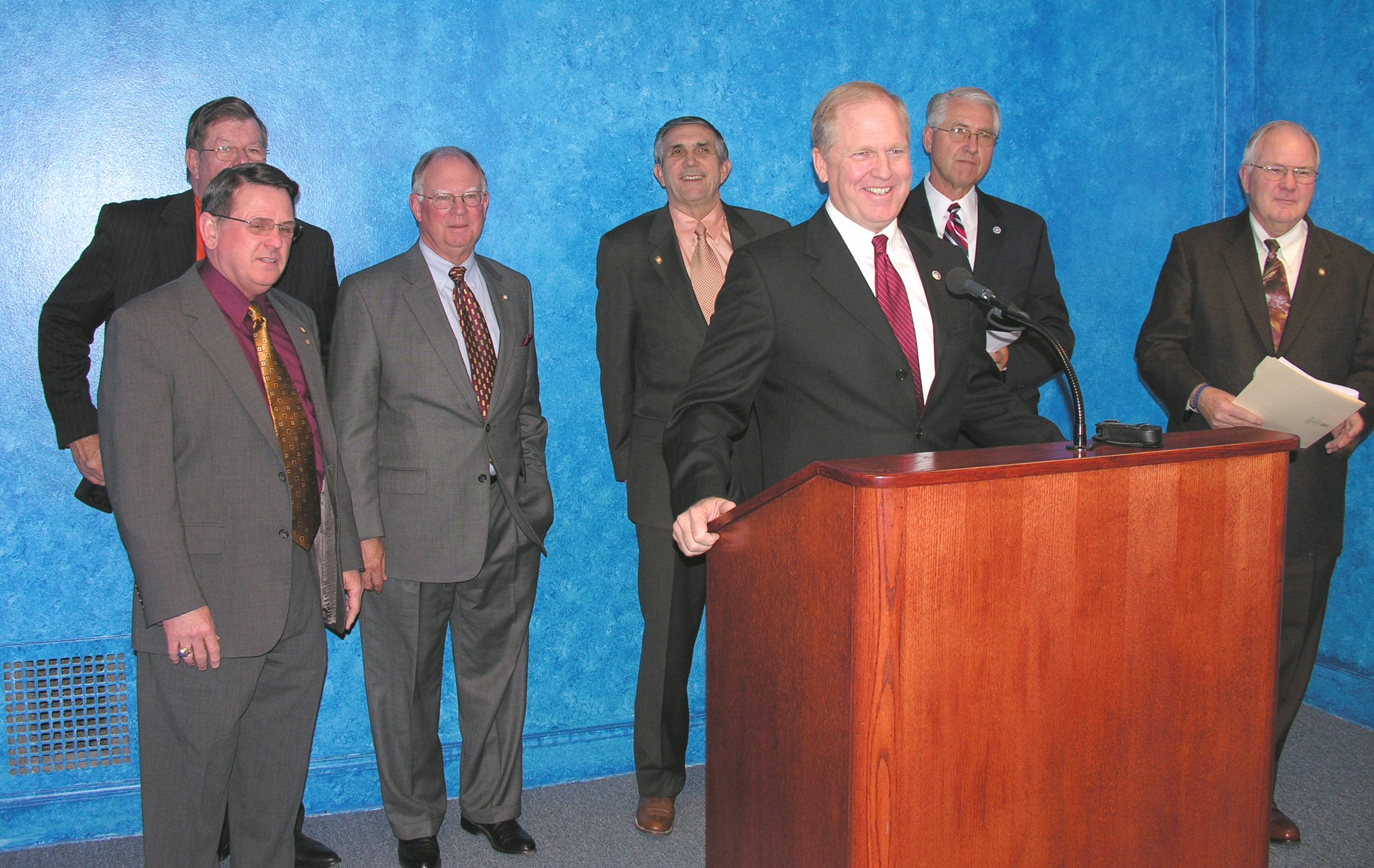 Senate Republican Rural Caucus announce 2006 agenda.