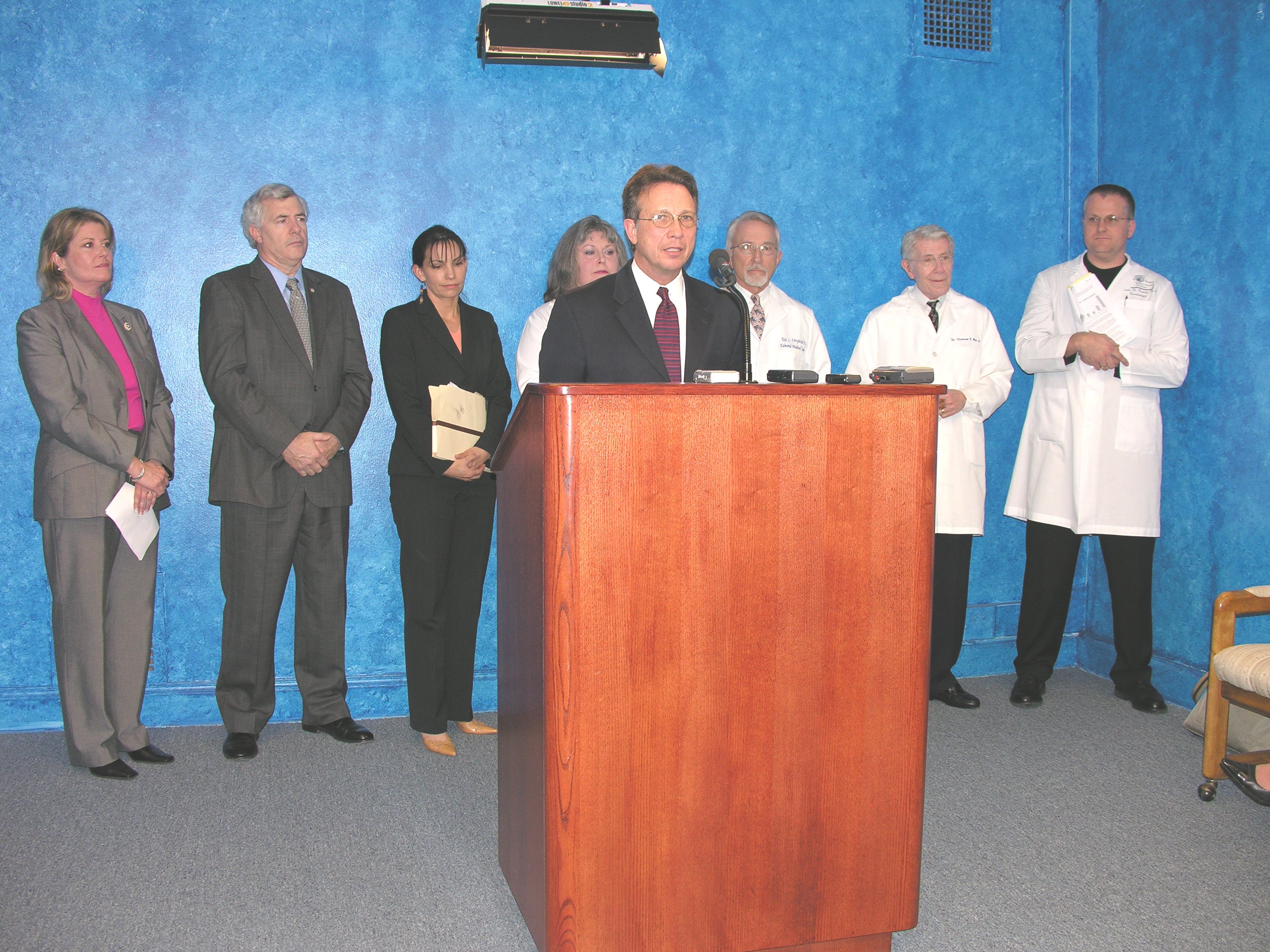 Senator Williamson urges Governor to sign abortion bill.