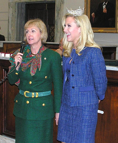 Sen. Susan Paddack intrduces Miss Oklahoma 2009 Taylor Treat of Ada.