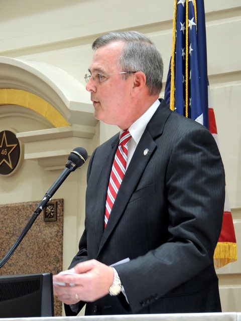 Senate President Pro Tem Brian Bingman addresses the Senate following his election as Pro Tempore.