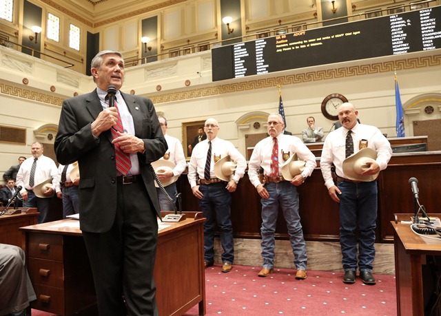 Sen. Ron Justice thanks ODAFF Investigative Services Division Chief Agent Jerry Flowers for his leadership and dedication to protecting Oklahoma’s agriculture community. (Pictured L-R: Sen. Justice, Special Agent Donnie Crain, Chief Agent Jerry Flowers