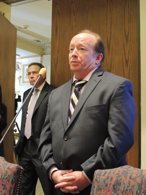 Tim Durham testifies on eyewitness misidentification.